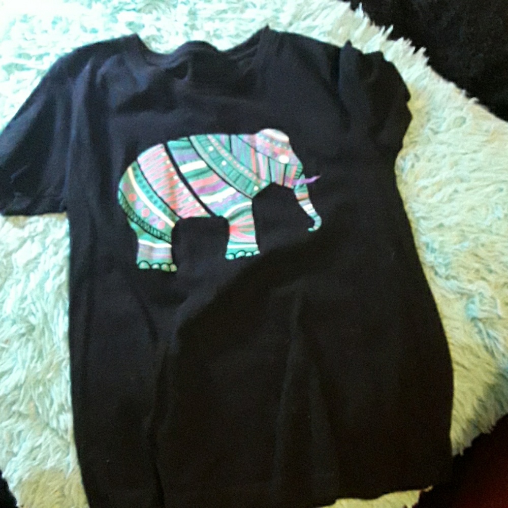 Tee shirt